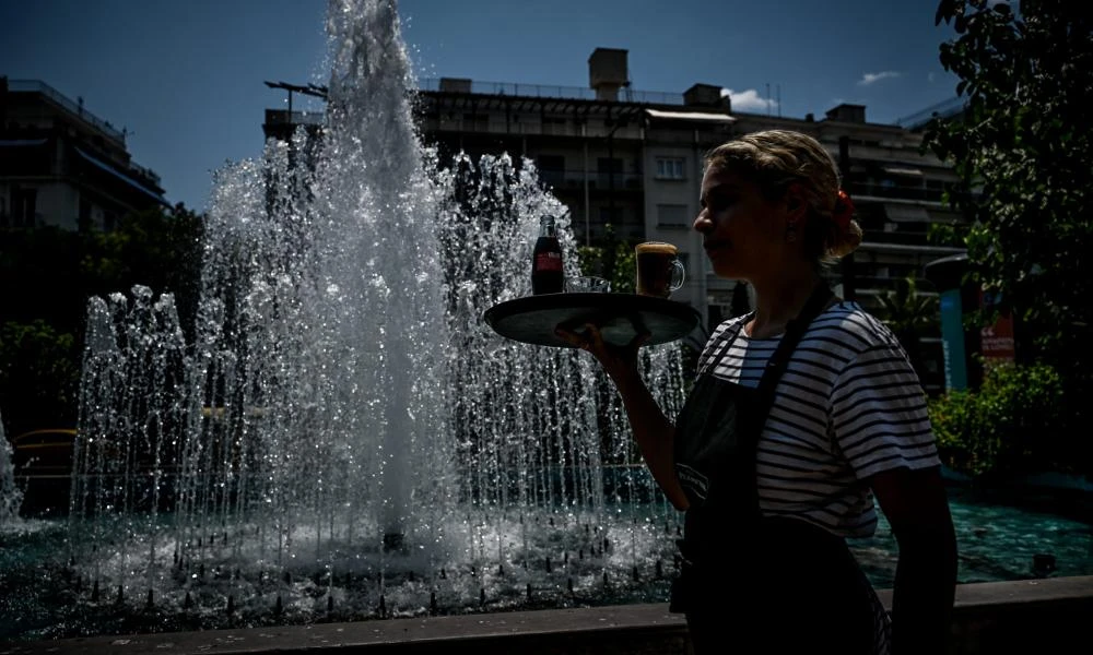 Τα λάθη όσων εργάζονται σε εξωτερικούς χώρους σε συνθήκες καύσωνα που αυξάνουν τον κίνδυνο για την υγεία τους